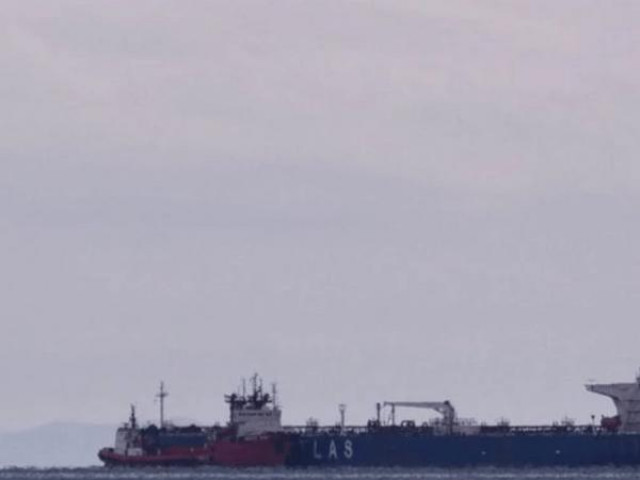 Hy Lạp bắt giữ tàu chở dầu Nga theo một phần lệnh trừng phạt của EU