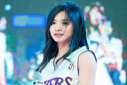 Làm đẹp - Đen khói: Màu tóc nhuộm đẹp cá tính nịnh da vạn người mê