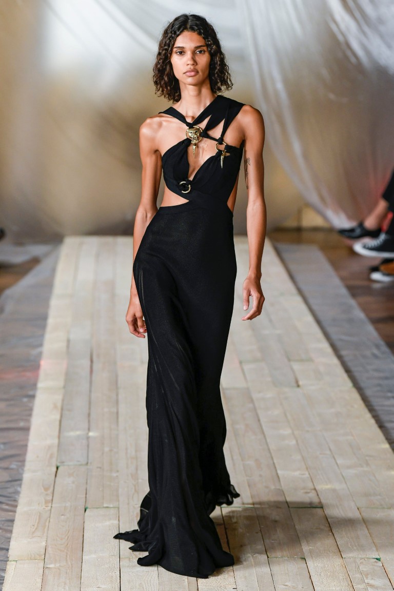 Cung hoàng đạo Kim ngưu mặc gì cho tháng tuổi của mình? - 7