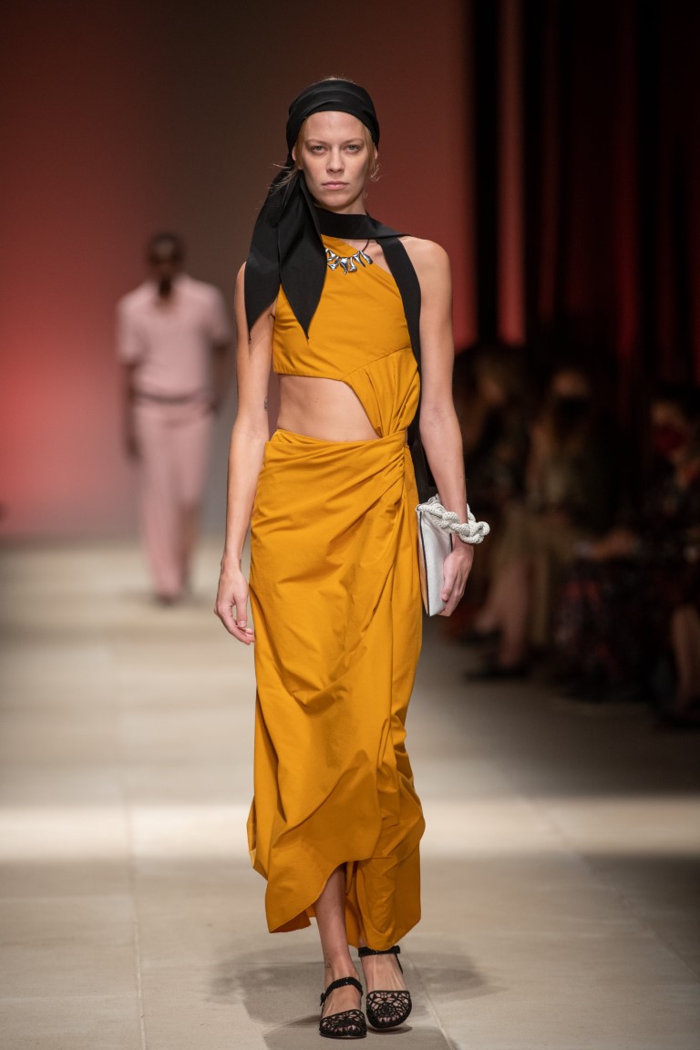 Cung hoàng đạo Kim ngưu mặc gì cho tháng tuổi của mình? - 6