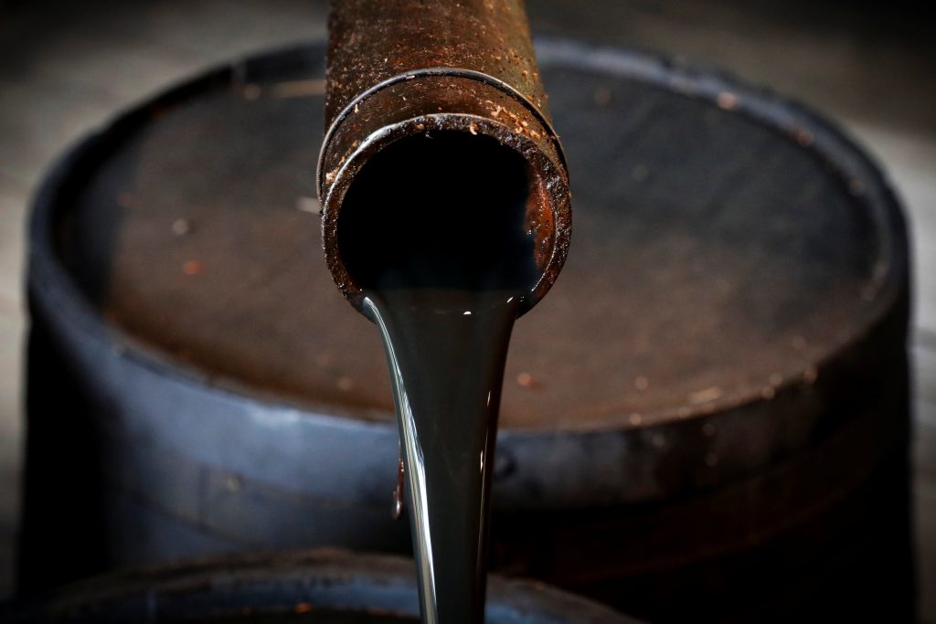 Giá dầu thô giảm