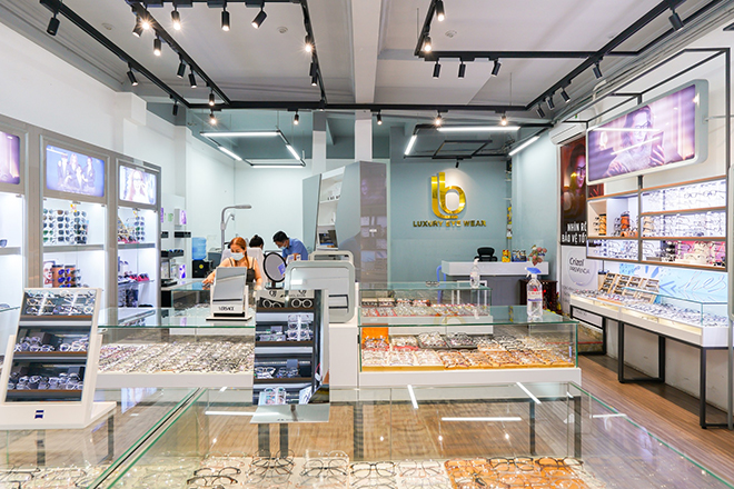 LB Eyewear trở thành nhà phân phối tròng kính Essilor chính hãng uy tín tại Việt Nam - 1