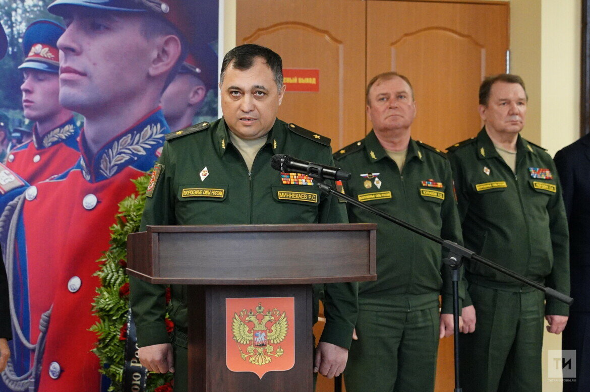 Thiếu tướng Rustam Minnekaev – quyền Tư lệnh Quân khu Trung tâm Nga (ảnh: Kyiv Post)