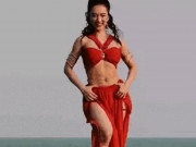 Đời sống Showbiz - Mỹ nhân &quot;thân hình cơ bắp&quot;: Ai qua mặt được Angela Phương Trinh?