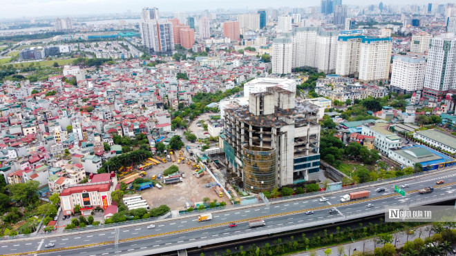 Toà tháp Habico Tower&nbsp;với vốn đầu tư khoảng 220 triệu USD (hơn 5 nghìn tỉ đồng) nằm trên khu đất rộng hơn 4.490m2 bên cạnh đường Phạm Văn Đồng (Hà Nội) từng gây chấn động giới bất động sản một thời.