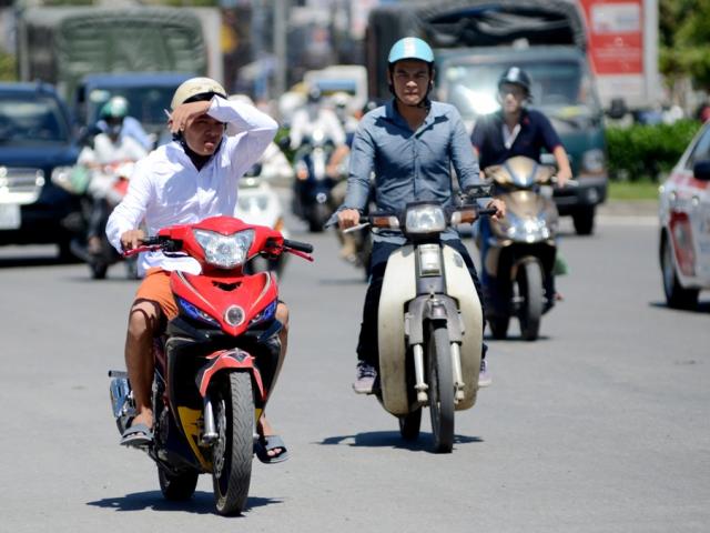 Tin tức trong ngày - Miền Bắc và miền Trung hứng đợt nắng nóng diện rộng, có nơi trên 39 độ C