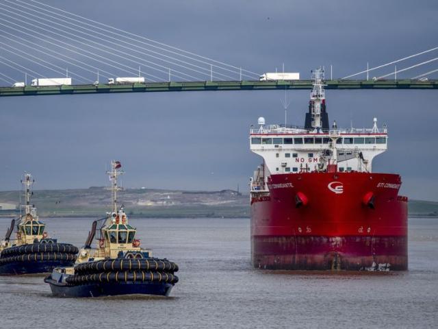 Thế giới - Dầu Nga vẫn âm thầm "chảy" mạnh sang phương Tây?