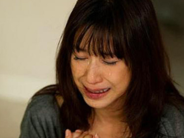 Bạn trẻ - Cuộc sống - Vừa thấy con dẫn bạn trai về nhà lần đầu, mẹ hỏi một câu khiến tôi khóc hết nước mắt