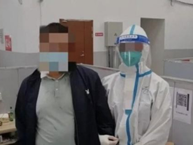 Bạn trẻ - Cuộc sống - Một gia đình Trung Quốc nói dối lẫn nhau về nơi ở, rồi tình cờ gặp nhau theo cách khó tin