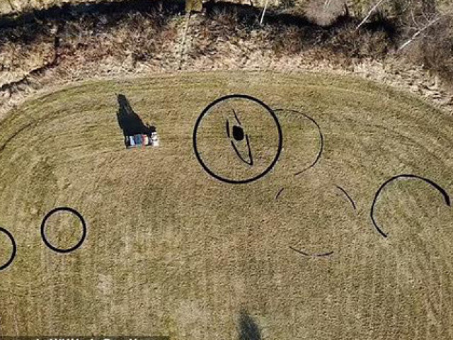 Du lịch - Quét radar, phát hiện tàu ma mang hài cốt "bơi" dưới đường cao tốc