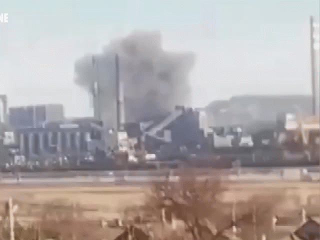 NÓNG nhất tuần: Cuộc chiến khốc liệt ở nhà máy thép Azvostal