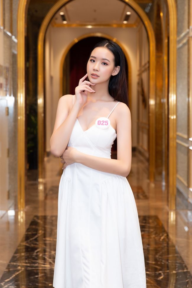 Nhờ kinh nghiệm thi đấu Hoa hậu Việt Nam 2020 mà cô đang là một trong những thí sinh sáng giá của Miss World Vietnam 2022 năm nay.
