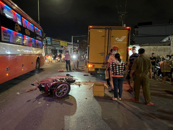 Lực lượng chức năng xử lý hiện trường