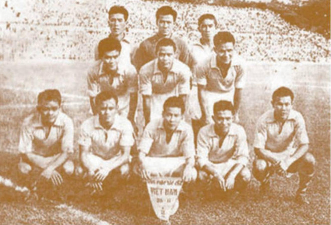 Đội hình tuyển bóng đá miền Nam Việt Nam đoạt HCV SEAP Games 1959. Ảnh: TƯ LIỆU