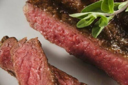 Ẩm thực - Mua thịt bò cần lưu ý hai mẹo nhỏ thì mới chọn được loại thịt ngon