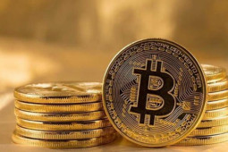 Kinh doanh - Giá bitcoin hôm nay 25/4: Lao dốc không phanh, Fed cảnh báo bitcoin có thể sắp rơi tự do