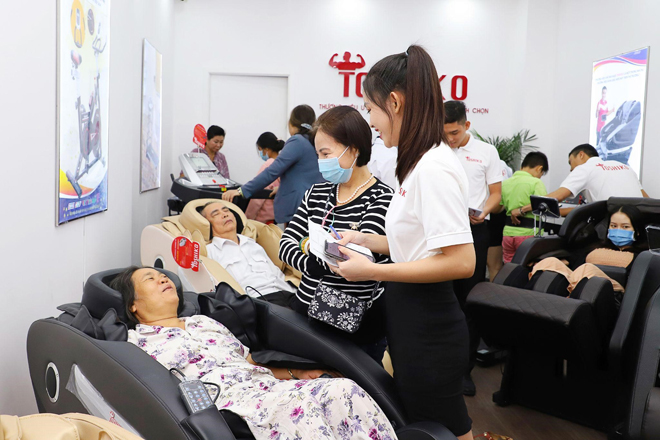 Trọng Lân chia sẻ lý do chọn ghế massage Toshiko tặng mẹ nhân "Ngày của Mẹ" - 4