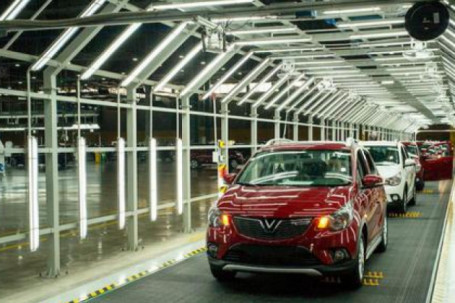 VinFast Fadil bán ra thấp hơn giá 'gốc' đến 90 triệu đồng trong 10...