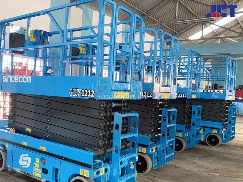 Xe nâng người tại kho JCT Việt Nam - Luôn có sẵn phục vụ khách hàng