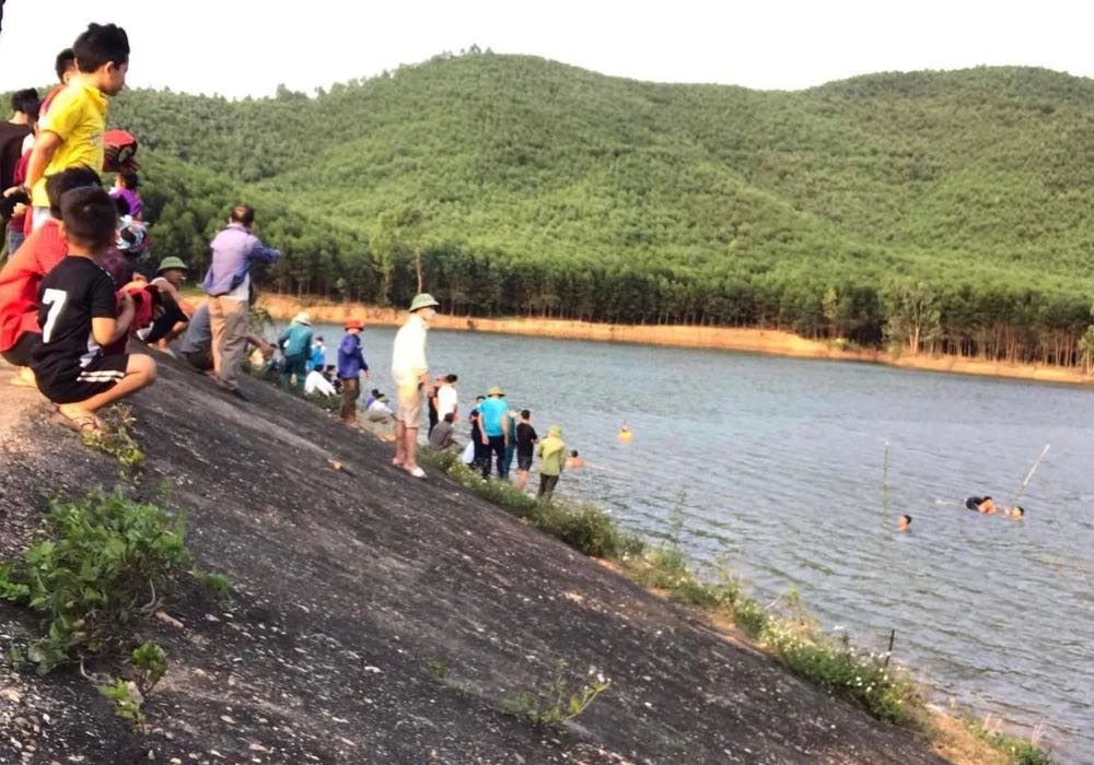 Swimming in a lake, 4 girls in grade 8 tragically drowned - 1