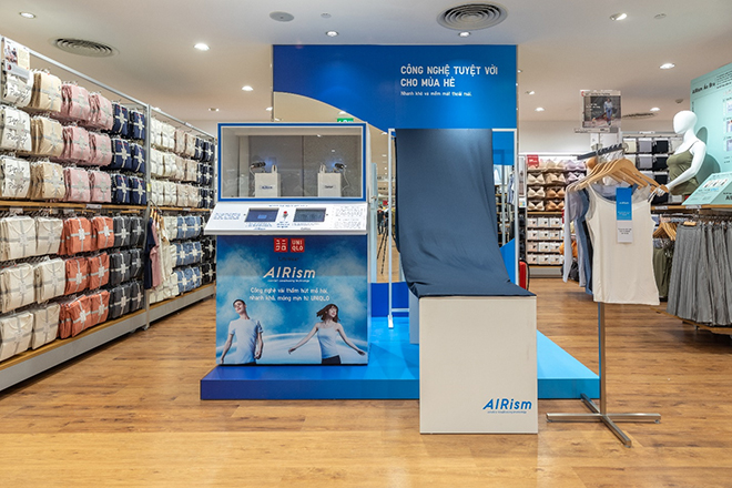 Khu vực trưng bày đặc biệt dành riêng cho dòng sản phẩm công nghệ AIRism tại cửa hàng UNIQLO Saigon Centre vừa khai trương ngày 22/4/2022
