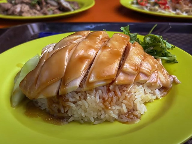 Thời trang Hi-tech - iFan chảy nước miếng với video cơm gà quay bởi iPhone 13 Pro