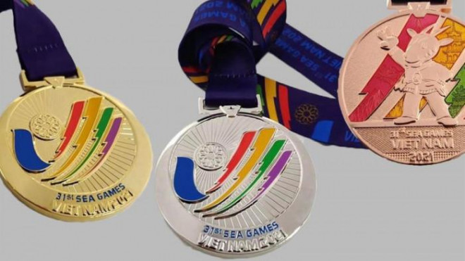 Mẫu huy chương vàng, bạc, đồng (từ trái qua phải) tại SEA Games 31