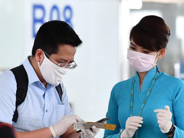 Tin tức trong ngày - Bộ trưởng Bộ Y tế nói về bỏ khai báo y tế nội địa