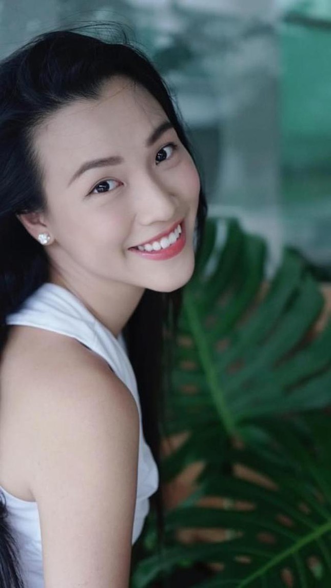 Runner-up Hoang Oanh becomes more and more beautiful and radiant, smashing rumors of a broken marriage - 12