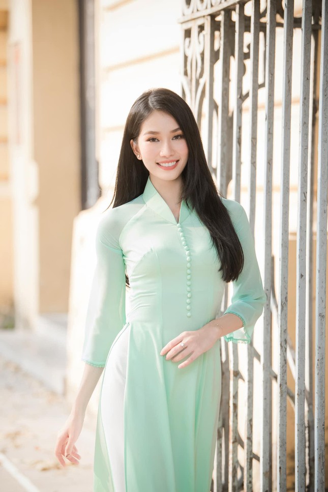 Runner-up Phuong Anh is expected to be in the top 10 at Miss International 2022 - 5