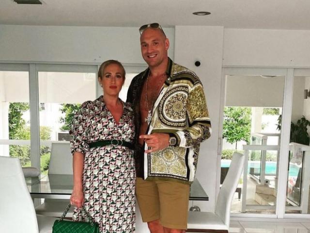 Thể thao - "Vua giang hồ" Fury cặp kè 500 người đẹp, "chuyện yêu" gây xôn xao