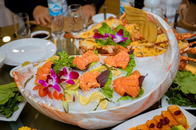 Món ăn được trình bày đẹp mắt tại nhà hàng