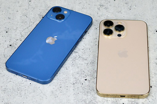 How much cheaper is iPhone 14 Max than iPhone 14 Pro Max?  - 4