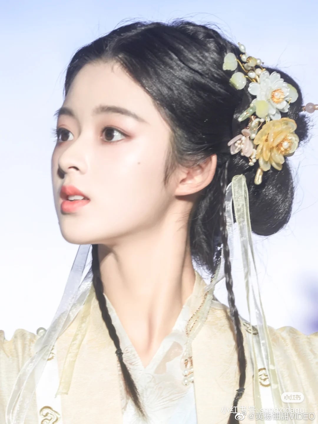 Girls 14, 15 years old have been praised as " billion-billion-dollar fairy"  compare with Liu Yifei - 1