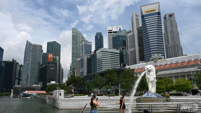 Áp lực đè nặng nền kinh tế, lạm phát của Singapore lên mức cao nhất trong 10 năm - 1