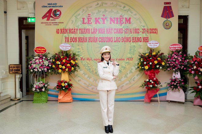 Bao Thanh is radiant in a police uniform, saying a sentence that makes fans sobbing - 3