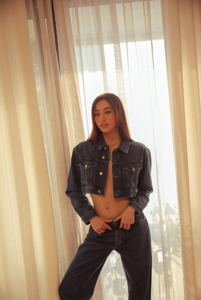 Wearing a see-through crop-top, Luong Thuy Linh surprised fans by showing her 'surreal' waist  - 7