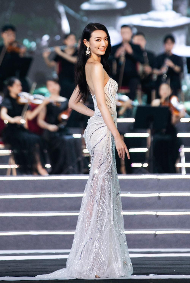 Miss World Vietnam: Gorgeous evening dresses of the 10 most appreciated beauties at Top 38 - 4