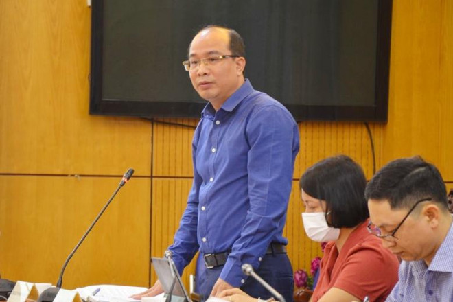 Ông Nguyễn Thắng Lợi trả lời báo chí tại cuộc họp báo