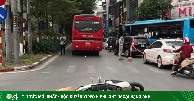 Hanoi: The woman riding the SH car died after a collision with a car