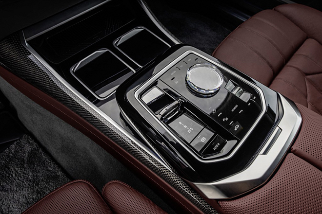 BMW 7-Series ra mắt toàn cầu, có thiết kế hao hao xe Vinfast - 8