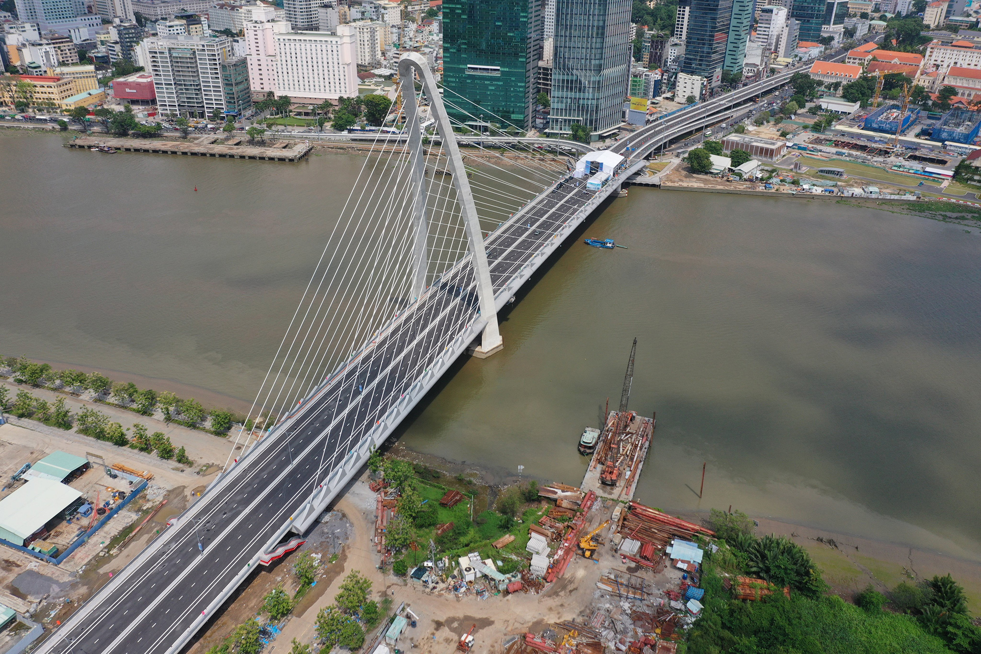 The bridge has the architecture "unique"  Crossing the Saigon River is officially open to traffic - 4