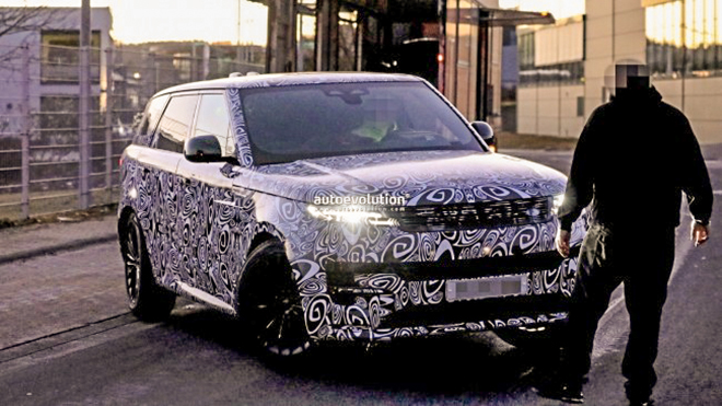 The new generation of the Range Rover Sport is scheduled to be launched between May and January