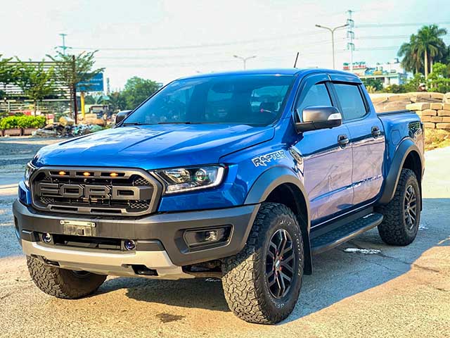 Tin tức ô tô - Ford Ranger Raptor sở hữu biển số không niên hạn tăng giá vô cớ