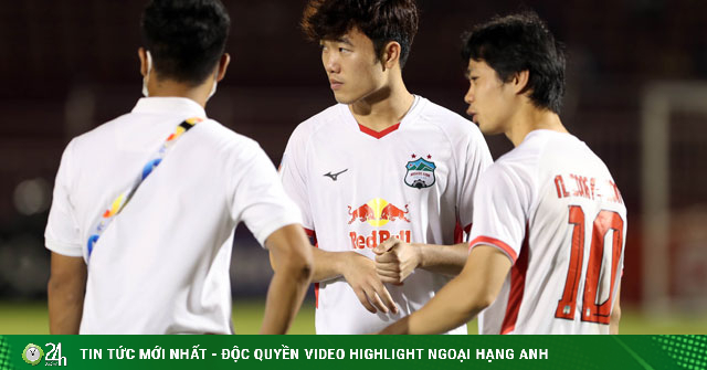 HAGL lost to the Japanese runner-up, how did coach Kiatisak & Cong Phuong react?