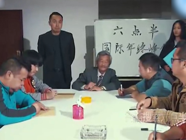 Clip hài hước - Con đường thăng tiến "đúng quy trình" của chàng trai khiến ai cũng ngưỡng mộ