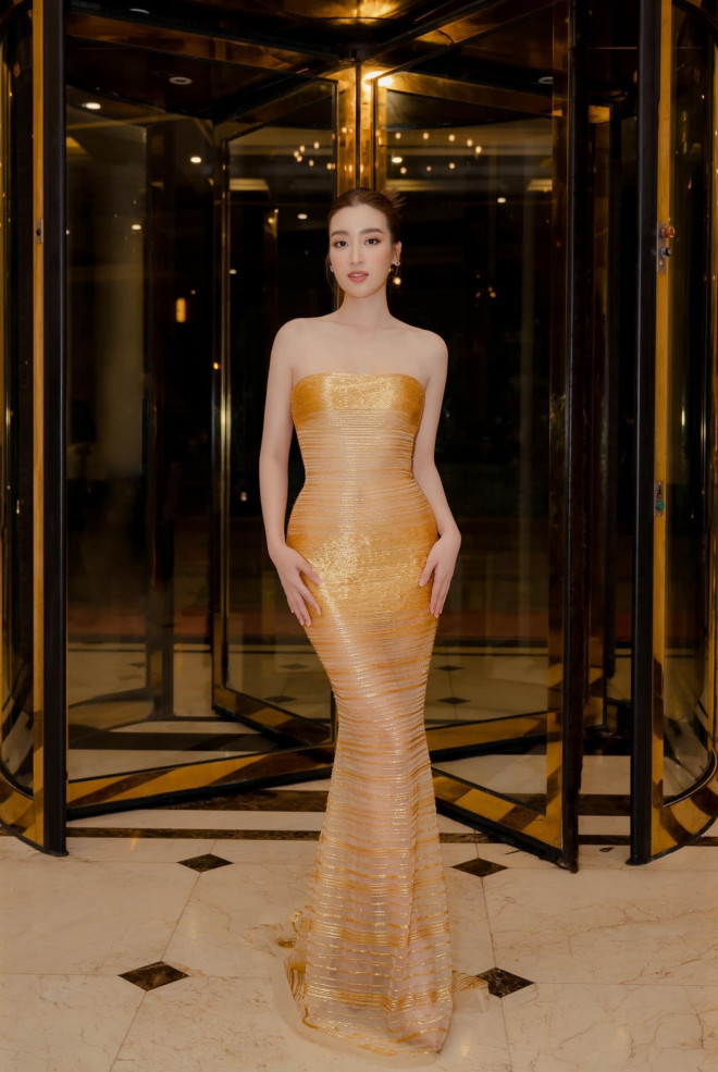 Wearing a tight yellow dress, Do My Linh-Luong Thuy Linh shows off her 'hourglass' body  sexy - 1