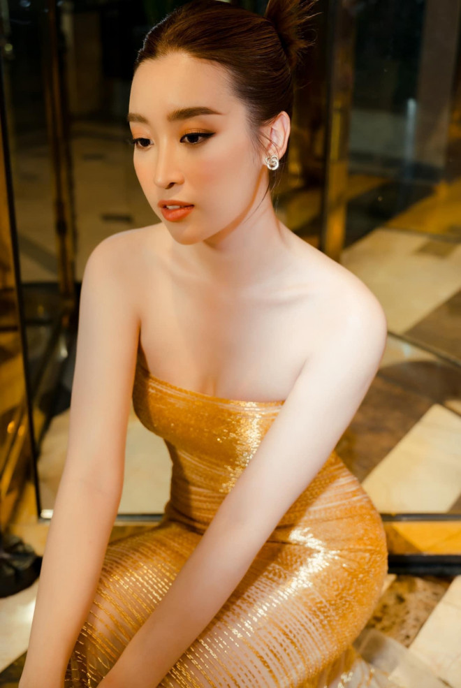 Wearing a tight yellow dress, Do My Linh-Luong Thuy Linh shows off her 'hourglass' body  sexy - 7