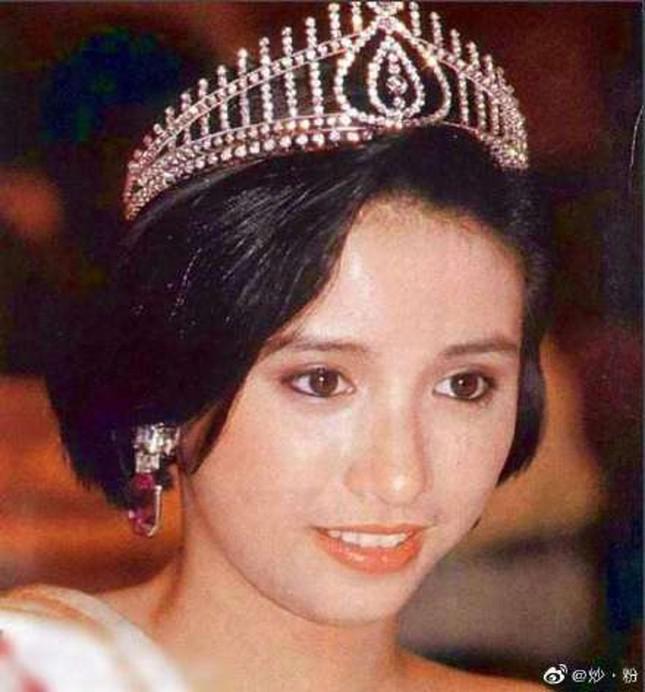 The beauty of the U60 age of the famous Hong Kong beauty once Ngo Uyen Phuong - 3