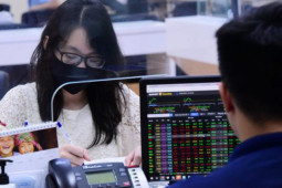 Kinh doanh - Thị trường lại “xanh mướt”, cơ hội tốt để tham gia "sân chơi nóng"?